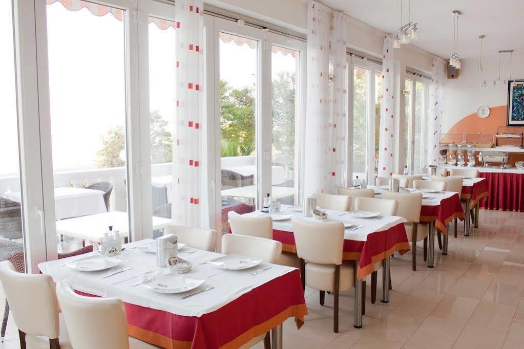 Hotel Vali Dramalj Crikvenica Buitenkant foto
