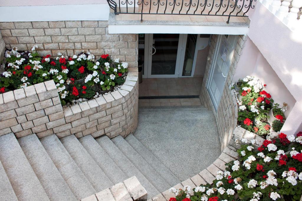 Hotel Vali Dramalj Crikvenica Buitenkant foto